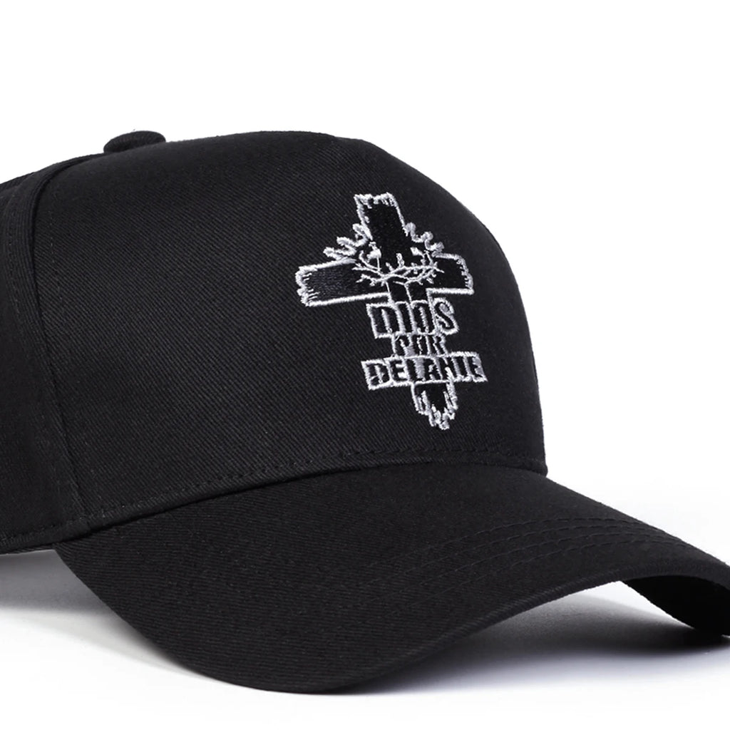 Dios Por Delante Cross Cap